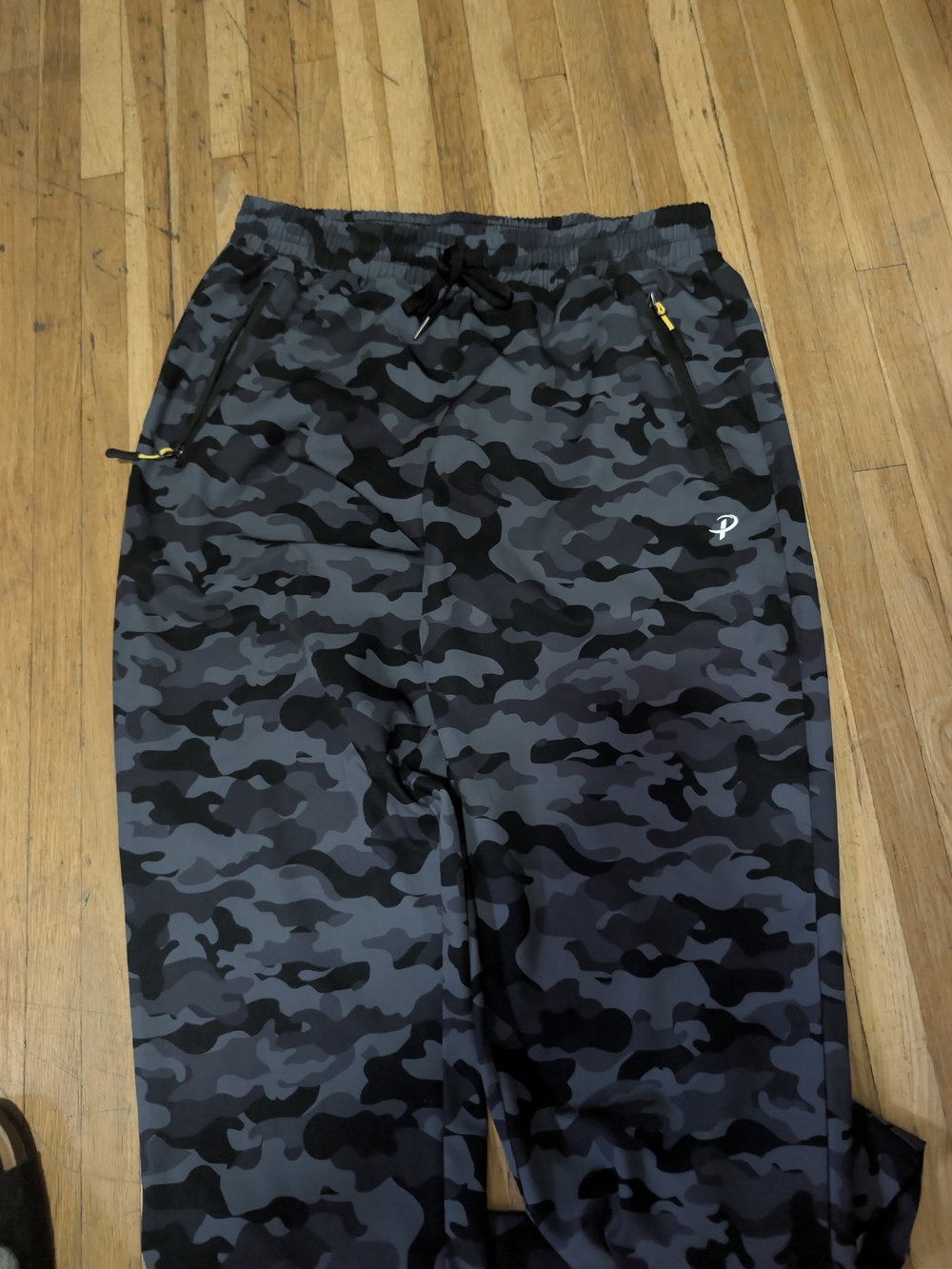 Pinnacle Performance Men's Camo Track Jogger Pants – Size Medium